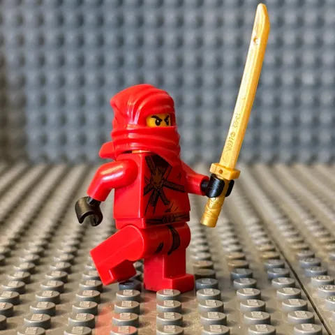 LEGO Ninjago Minifigure Kai The Golden Weapons njo0007 (Set 2111) w/ Sword