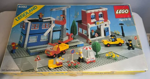 Vintage 1979 Lego Main Street Set #6390 with Instructions READ