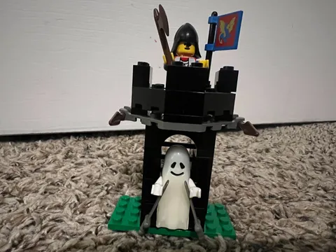 Vintage (1992) LEGO Castle 1888 Black Knights Guardshack - 100 % complete RARE