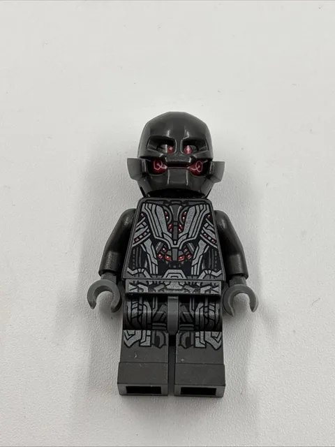 LEGO - Super Heroes: The Avengers - Ultron Prime - Mini Figure / Mini Fig