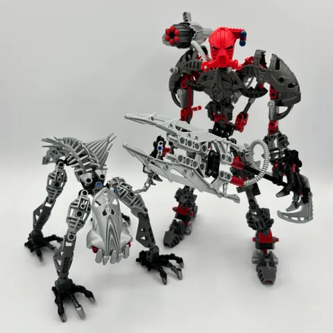 LEGO BIONICLE: Maxilos and Spinax (8924) - Complete No Box or Instructions