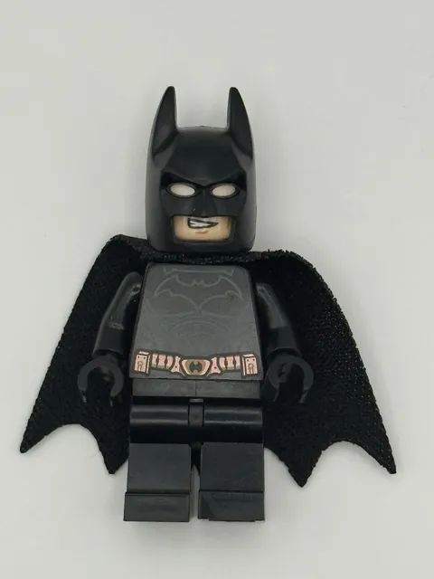 LEGO Super Heroes Minifigure - Batman w/Copper Belt - 76239 sh0781 Dark Knight