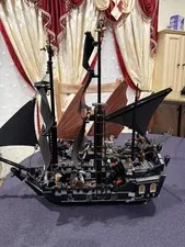 LEGO 2011 Pirates of the Caribbean The Black Pearl (4184) (READ DESCRIPTION)