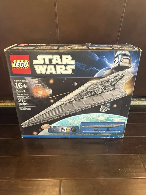 LEGO Star Wars: Super Star Destroyer (10221) NIB
