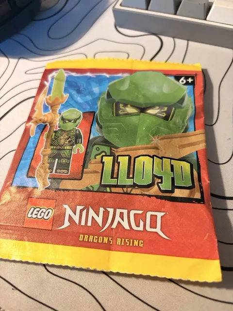 LEGO NINJAGO Dragons Rising Lloyd Minifigure Foil Pack 6+ Dragons Rising