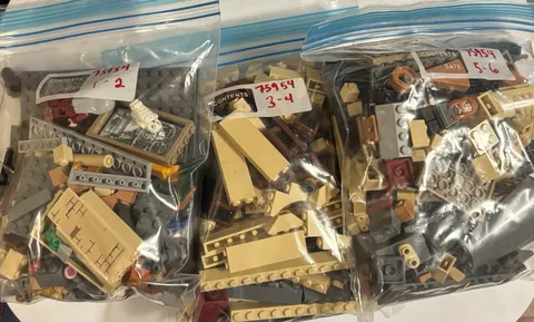 RETIRED LEGO Harry Potter Hogwarts Great Hall 75954 See description