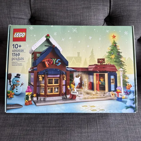 LEGO 4002025 Exclusive Employee Playset Christmas Toy Store 2025 New Rare Set