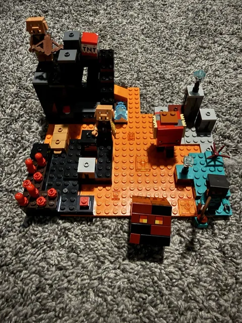 LEGO Minecraft: The Nether Bastion (21185) Missing The Instruction  Manual