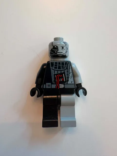 LEGO Star Wars | Darth Vader (Battle Damaged) - Item No: sw0180