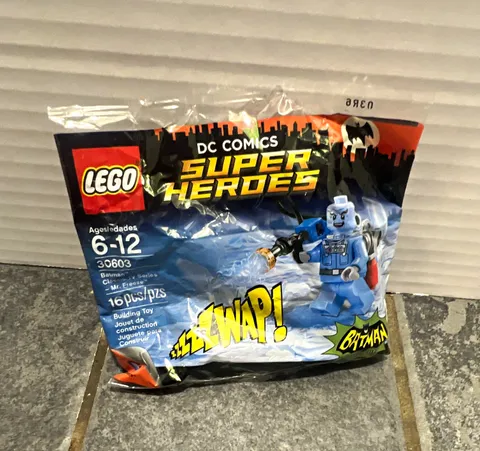 LEGO DC Super Heroes Batman Mr. Freeze 30603 Complete Set 16 pcs Ages 6-12 LE