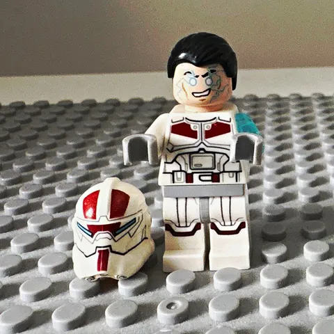 LEGO Star Wars Minifigure White Helmet w/ Accessories Trans-Light Blue Arm