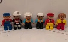 Lego Duplo Lot of 6 Figures Construction Fireman Recycle Engineer Woman
