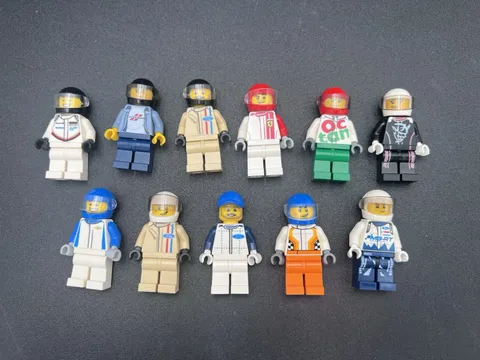 LEGO® Lot (11) Minifigures Race Car Drivers Ford Chevrolet Dodge Ferrari Octane
