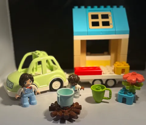 LEGO Duplo Family House on Wheels 10986 CUTE