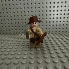 LEGO Indiana Jones Minifigure Tan Open Collar Shirt minifig iaj020 Lost Ark 7195