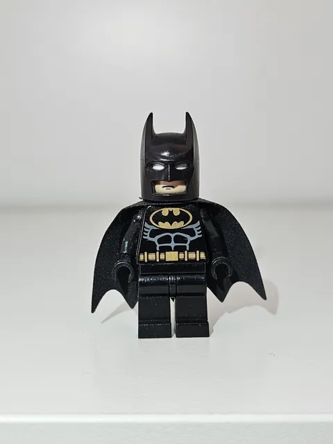 LEGO Batman BAT002 DC Minifigure Black Suit Mask