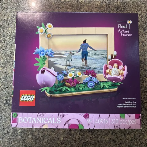 LEGO Botanicals Set #40916 - Floral Picture Frame - Retired GWP - SEALED