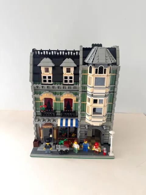 LEGO 10185 Creator Expert - Green Grocer Modular Buildings - 100% Complete