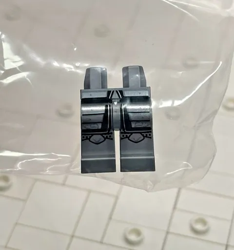 LEGO Minas Tirith Gondor Soldier Armored Legs Piece ONLY - 11377 LOTR