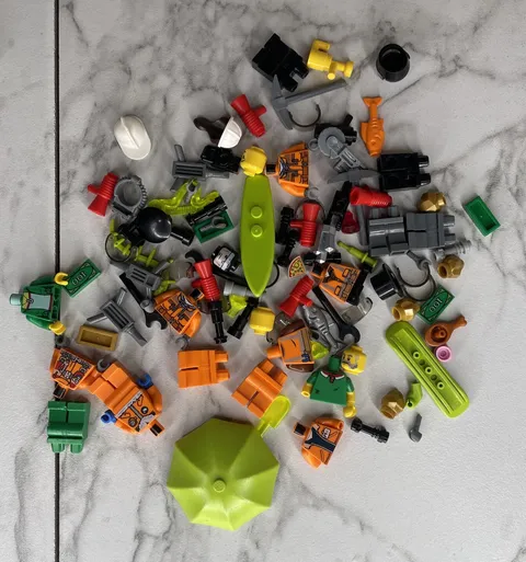 Lego Minifigure Parts Pieces Lot Axe Construction Jackhammer Snow Board B9-507