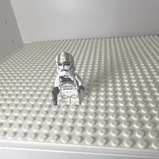 LEGO Star Wars 212th Minifigure Phase 2 Clone Trooper Gunner SW1236 AT-TE 2Y