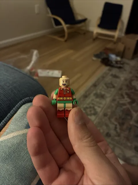 LEGO Robin Minifigure Red and Green Suit Outfit Plastic Minifigure Figure