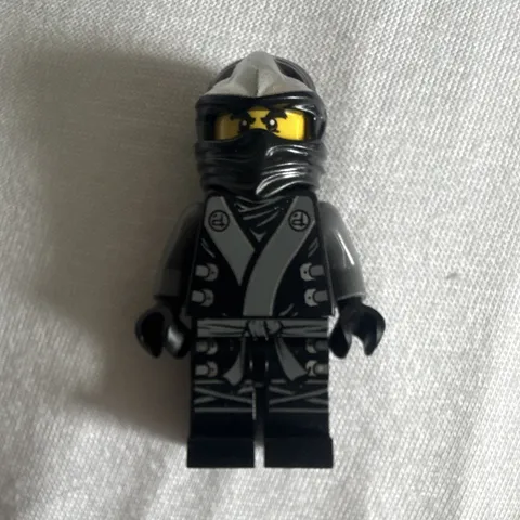 LEGO Ninjago Cole Final Battle Kimono Minifigure