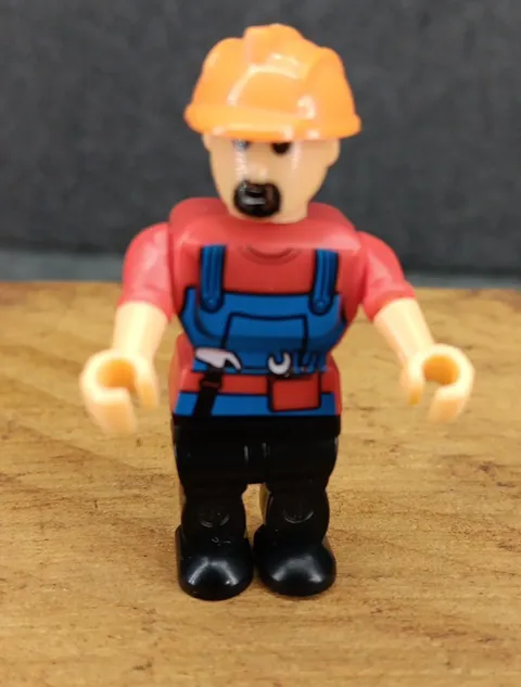 Lego minifigure construction worker yellow safety hat Tools Replacement figure