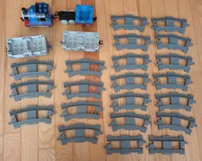 LEGO DUPLO  THOMAS TRAIN CARS TROUBLESOME TRACK & TRAIN TRACK LOT