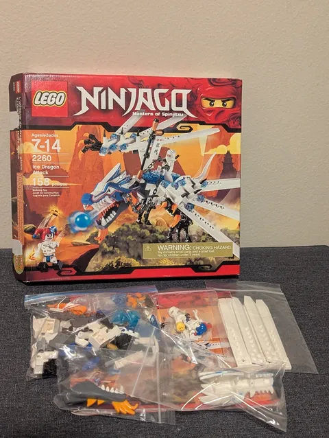 Complete/nm w/ box + manual Lego Ninjago 2260 Ice Dragon Attack