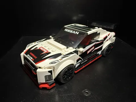 LEGO Speed Champions: Nissan GT-R NISMO - Set 76896 Near Complete