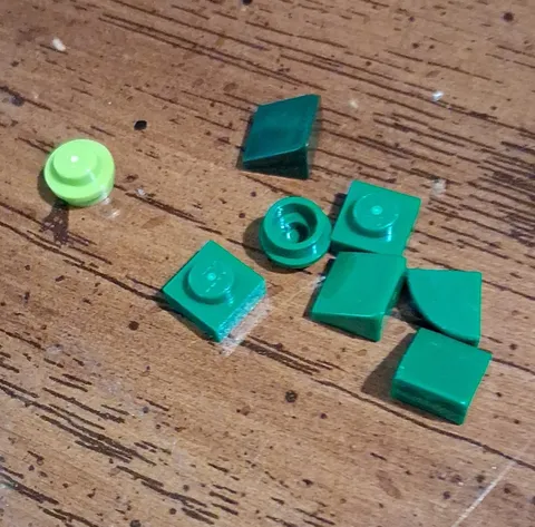 LEGO Green & Light Green Plastic Building Pieces Parts Bulk Lot of 8 (8pc)