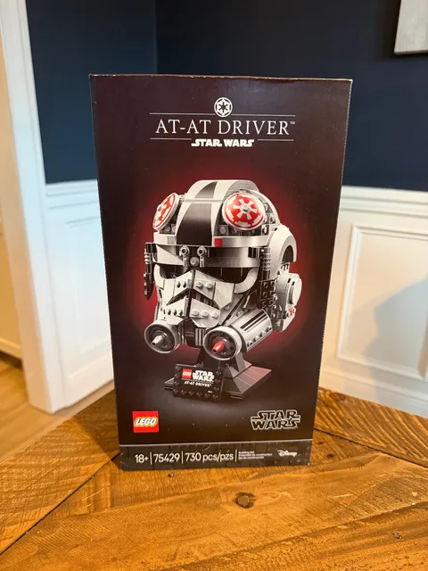 LEGO Star Wars The Empire Strikes Back AT-AT Driver Helmet 75429 New Sealed