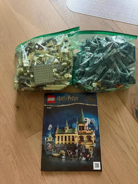 LEGO Harry Potter: Hogwarts Chamber of Secrets (76389) + 76386 set