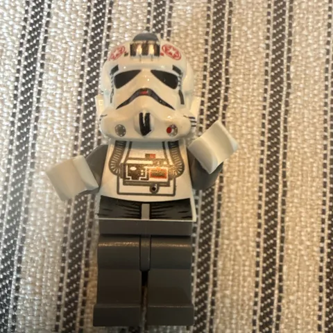 LEGO Star Wars Clone Trooper Minifigure, White Helmet, Gray Legs