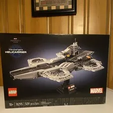 LEGO Marvel Infinity Saga Avengers Helicarrier 76295 509 pcs 18+ Stand