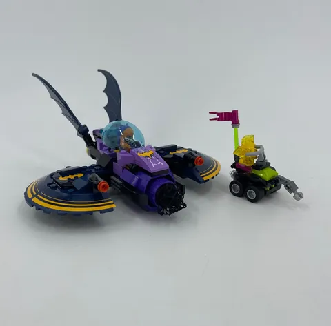 Lego DC Super Hero Girls Batgirl Batjet Chase Set 41230 - 100% Complete