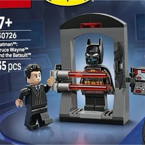 LEGO DC Batman: Bruce Wayne and the Batsuit 30726 Polybag 35 pcs