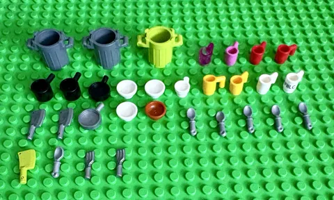 Lego Minifig Kitchen Accessories Lot Of 31 | See Description For Full Item List