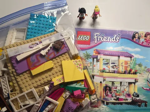 LEGO FRIENDS 41037 Stephanie's Beach House - 100% Complete - No Box or Manual