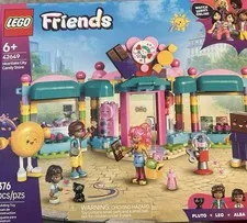 LEGO Friends Heartlake City Candy Store 42649 Leo Alba Gigi 376 Pieces NIB