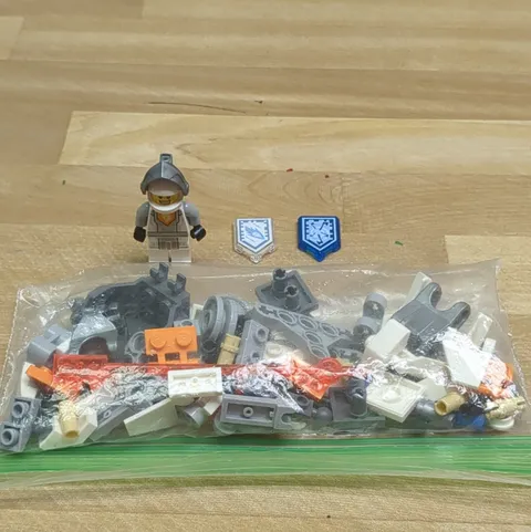 NEARLY COMPLETE LEGO Nexus Knights 70366 Battle Suit Lance