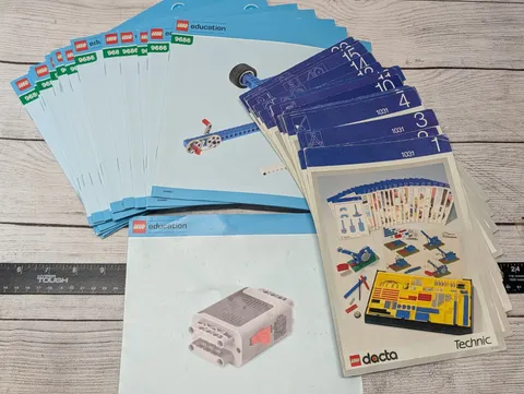LEGO EDUCATION & LEGO DACTA TECHNIC BOOKLET LOT