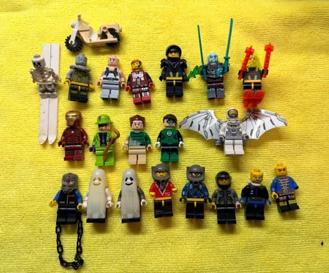 LEGO Vintage Minifigure characters, Ironman, Batman