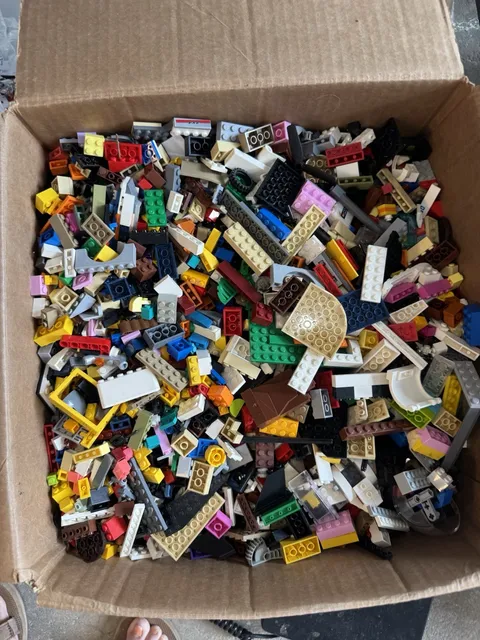 Bulk Miscellaneous Lego Pieces (Price Per 5LB)