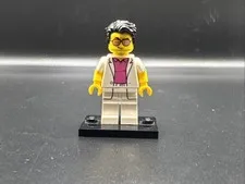 LEGO MINIFIGURE CMF SERIES 17 YUPPIE COL297