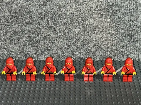 LEGO Vintage Classic Red Castle Ninjas x 7 Very Good Condition