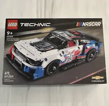 LEGO Technic 42153 NASCAR Next Gen Chevrolet Camaro 672 pcs Ages 9+