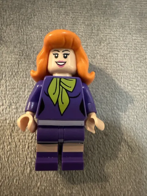 Lego Daphne Blake Minifigure #SCD004 Set #75904 Mystery Mansion Scooby-Doo Nice!