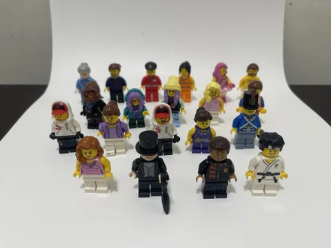 Lego Minifigures Random Townspeople Lot Of 20
